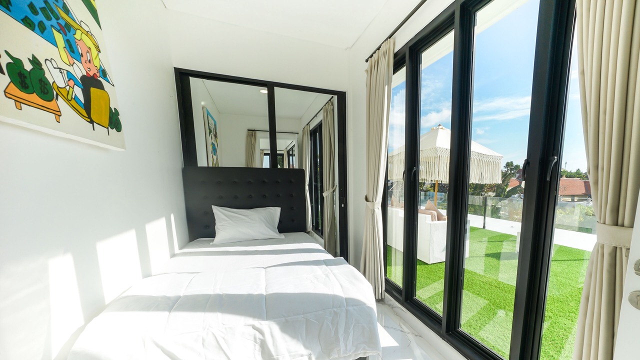 Photo of Bedroom in Sunset Road