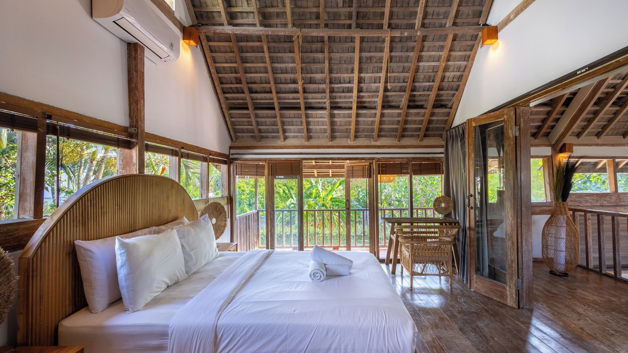 Photo of Bedroom in Kartika Plaza