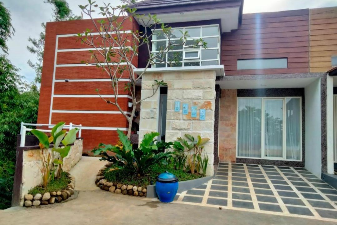 Photo of Buildings in Oro Oro Ombo
