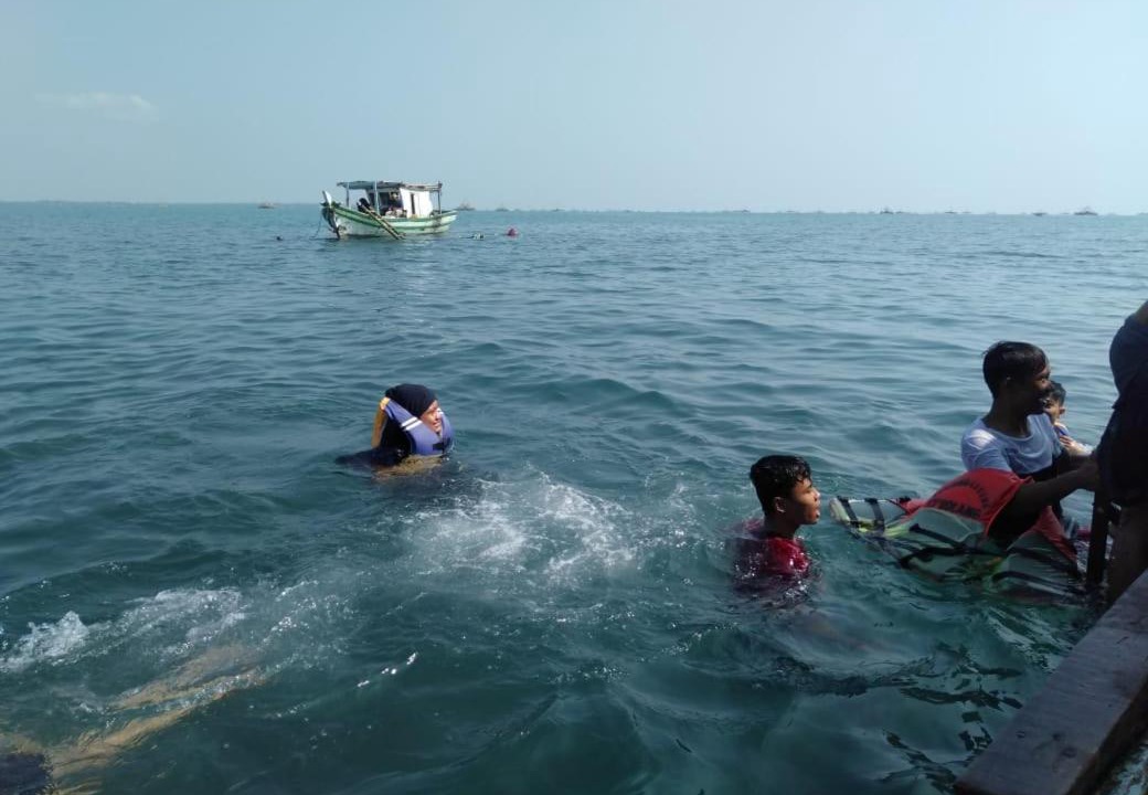Photo of Human In Picture in Panimbang