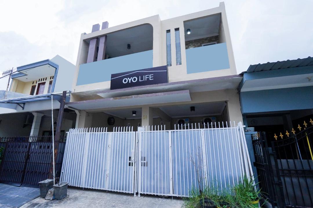 Photo of Buildings in Surabaya
