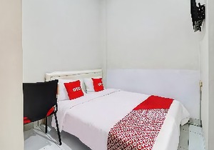 OYO 90452 Pillow Inn in Telukjambe