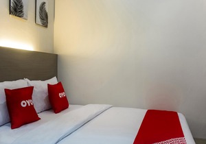 OYO 3251 D'daun Inn in Telukjambe