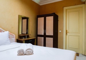 Spacious 1Br Apartment at Taman Beverly in Surabaya