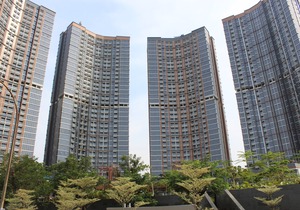Gold Coast Pik Bahama Sea View Apartments in North Jakarta