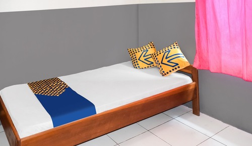 Economy Twin Room