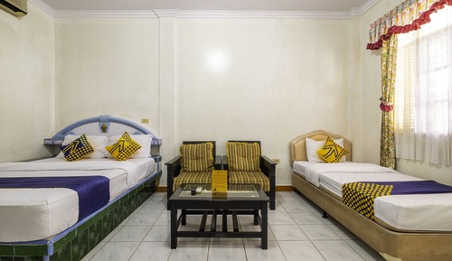 Economy Triple Room