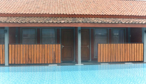 Deluxe Double Room, Poolside