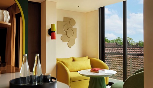 Premium Room, 1 King Bed, Balcony