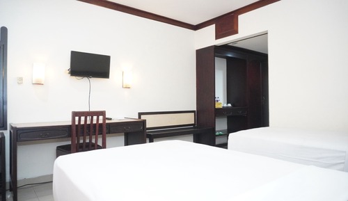 Standard Twin Room, Lake View
