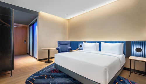 Superior Room, 1 King Bed