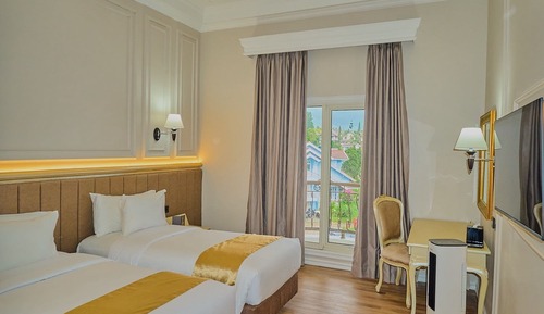 Executive Twin Balcony with Air Cooler