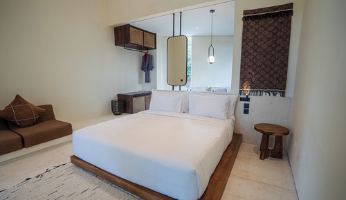 One Bedroom Premium Heated Pool Villa