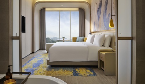 Deluxe Suite, 1 Bedroom, City View