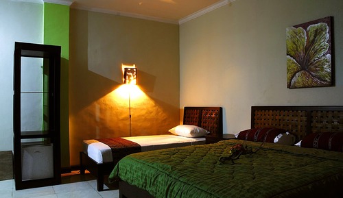 Signature Suite