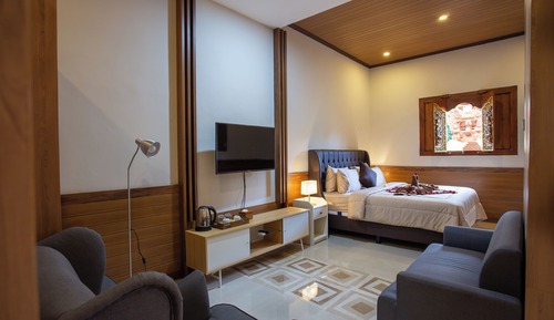 Luxury Suite