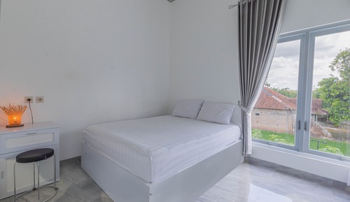 Deluxe House