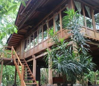 Bungalow with Garden View