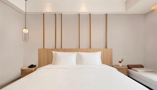 Deluxe Double or Twin Room with Balcony