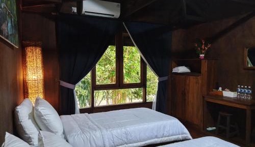 Queen Room with Balcony