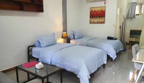 Large Twin Room