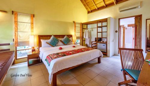 Superior Double or Twin Room with Pool View