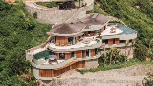 Four Bedroom Villa Nyrenstone with Sea View