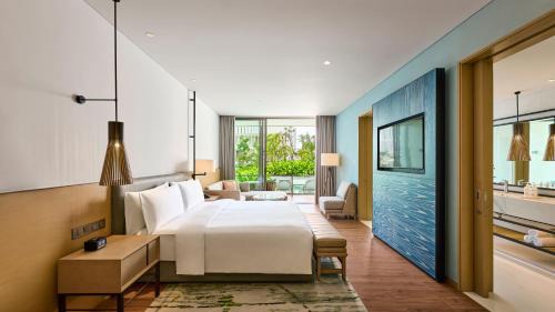 King Suite - Pool Access