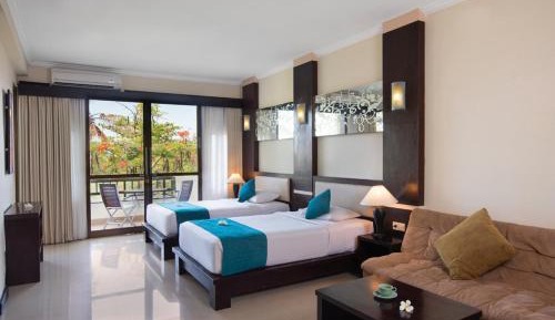 Junior Suite Twin with Free Entrance to Single Fin Sunday Party