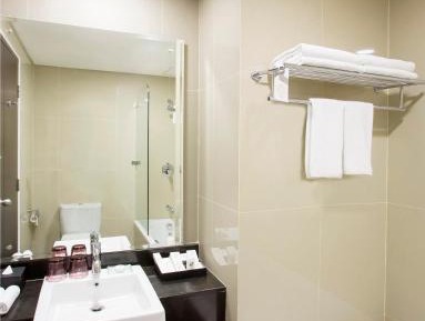 Business Suite Room