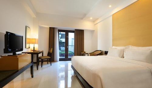 Deluxe Queen Room