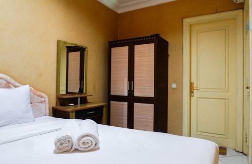 Suko Manunggal Hotel | Spacious 1Br Apartment at Taman Beverly
