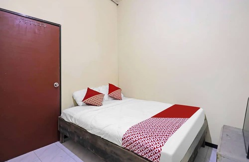 Lubuk Baja Hotel | Hotel O Kartika Guest House SyariahNearPantai Stres