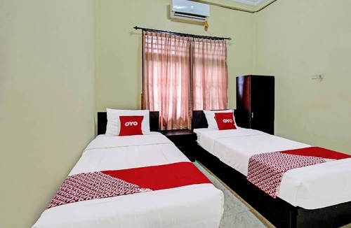 Mataram Hotel | OYO 92001 Unram Guest House