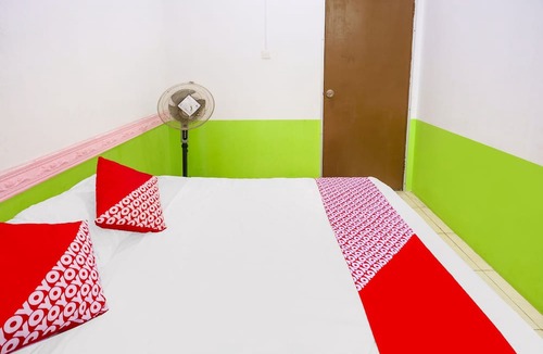 Lubuk Baja Hotel | Hotel O Wr House Syariah BatamNearEast Coast Park