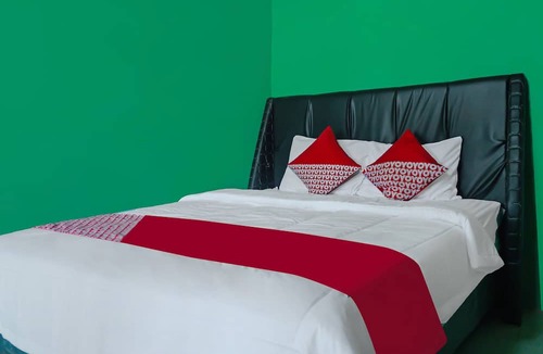 South Ogan Komering Ulu Hotel | Hotel O Wisma Melyro Syariah Near Yamaha - Thamrin Brothers Cabang Muara Dua