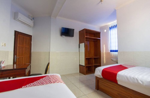 Malang Hotel | OYO Life 3720 Homestay Gayatri Janti
