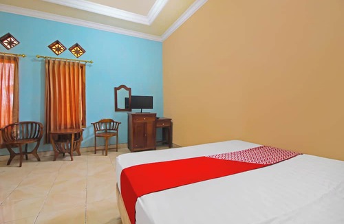 Karanganyar Hotel | OYO 92631 Hotel Dan Aula Wahyu Sari B