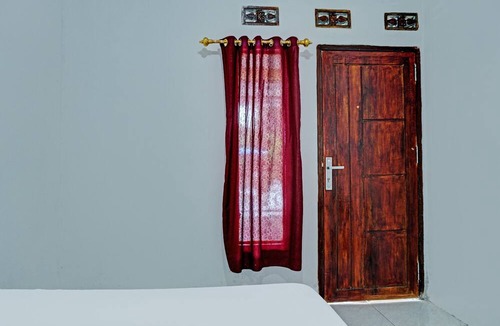 South Ogan Komering Ulu House | SPOT ON 92412 Homestay Eka Fortuna Ranau