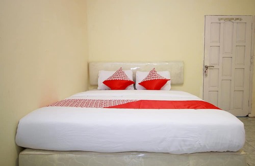 Bengkulu Hotel | OYO 1335 Anie 71 Residence