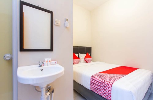 Depok Hotel | Hotel O Homestay Wak Gobenk