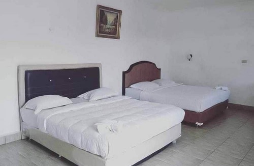 Parapat Hotel | Wisma Sedayu