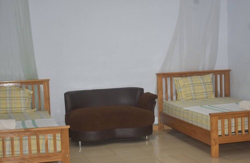 Riung Bed & Breakfast | Del Mar Home Stay and Cafe