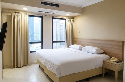 Tanjung Duren Utara Hotel | Grand Tropic Suites Hotel