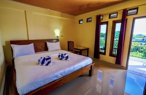 Labuan Bajo Bed & Breakfast | Golo Tango Homestay