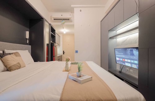 Old Jakarta Apartment | Comfort And Compact Studio At Apartment Tokyo Riverside Pik 2