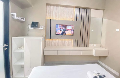Jatingaleh Apartment | Well Furnished Studio At The Alton Apartment