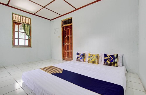 Ngemplak Hotel | SPOT ON 93592 Pondok Backpackers Ardafa JogjaNearBlue Lagoon Jogja