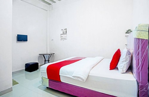 Krui Hotel | OYO Life 90587 Domen Homestay Syariah