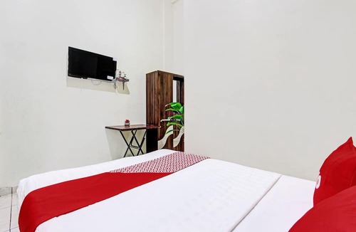 Rembang Hotel | OYO Life 92184 Mr Brown Homestay